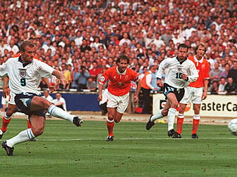 The Three Lions, Dentist's cha...